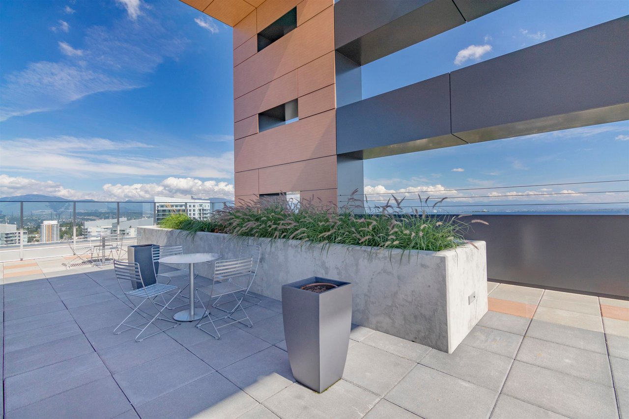 2209-13615 Fraser Hwy
