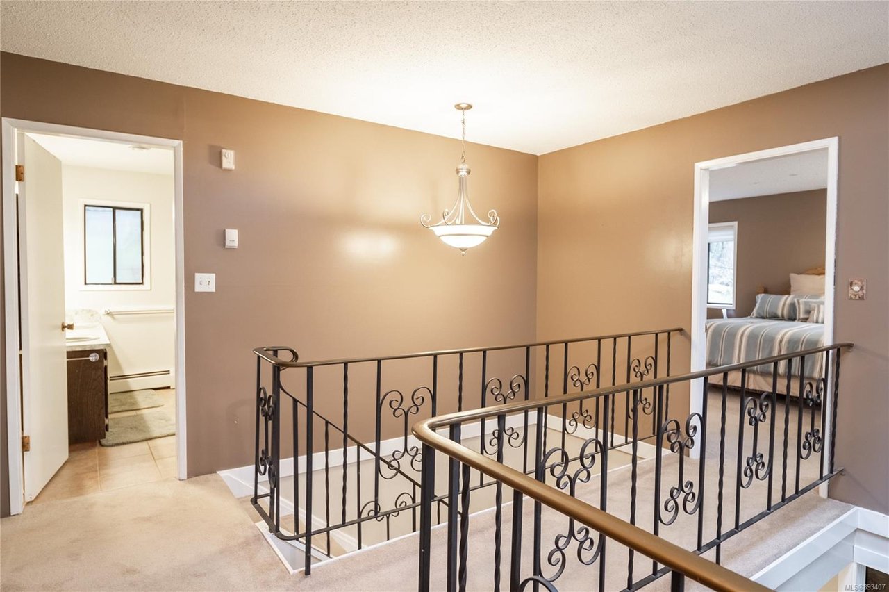 4105 Bridlewood Crt