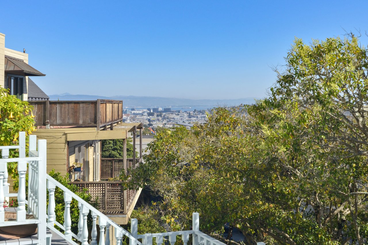 242 Corbett Avenue
