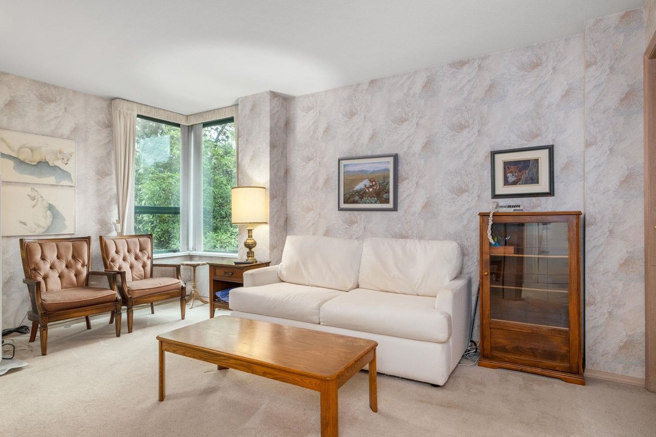 101-1427 Duchess Ave