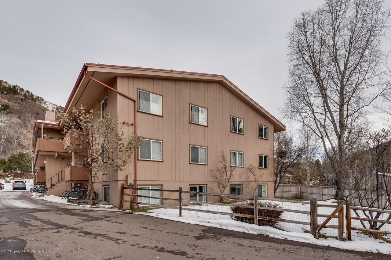 326 Midland Ave 301