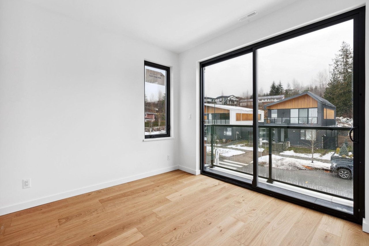 40821 The Cres Cres