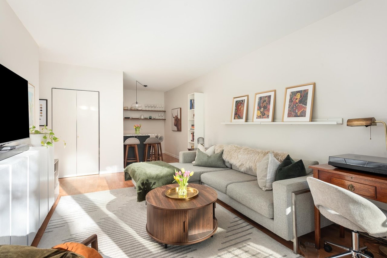 809-756 Great Northern Way, Vancouver