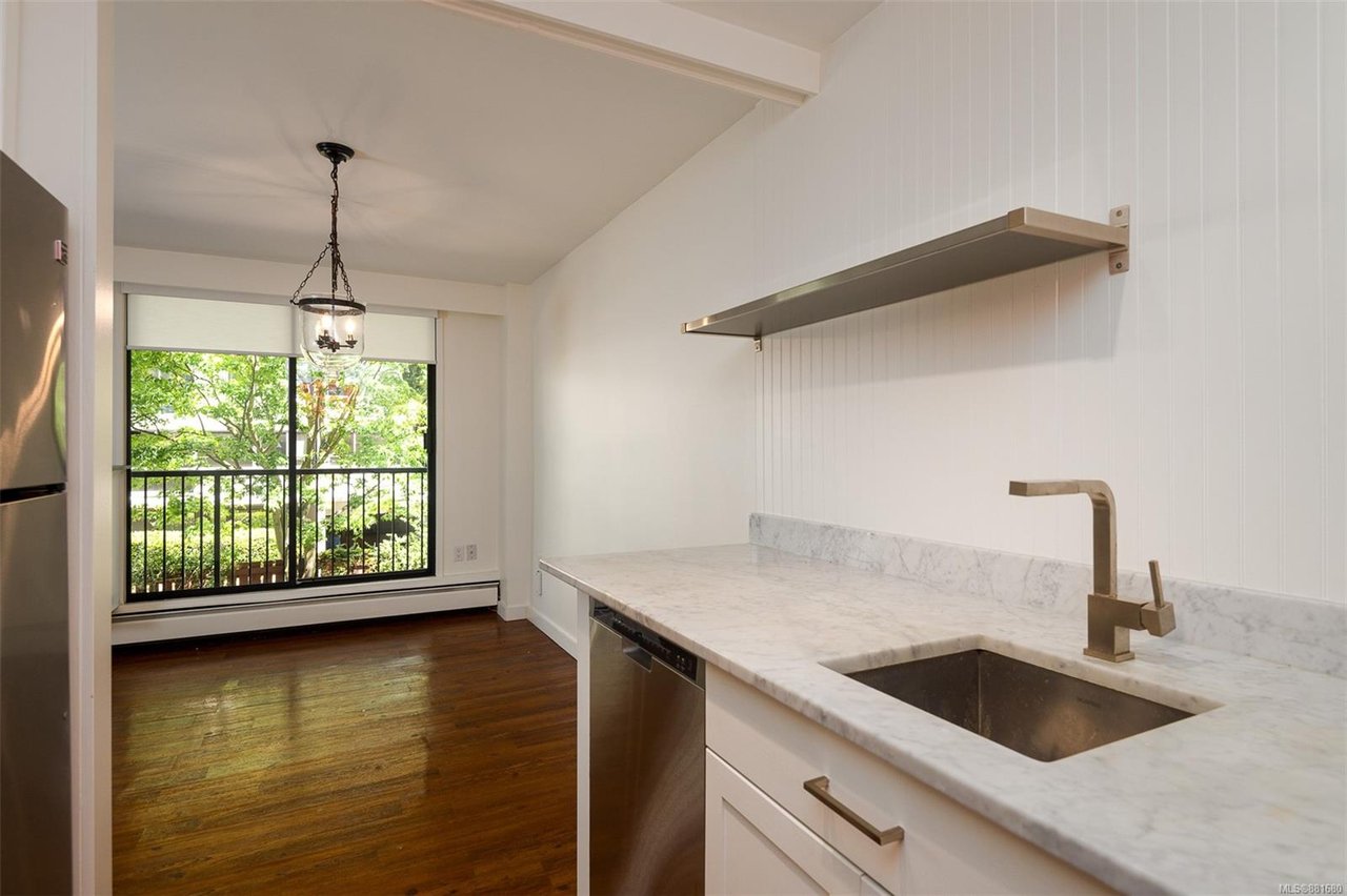 306-777 Blanshard St
