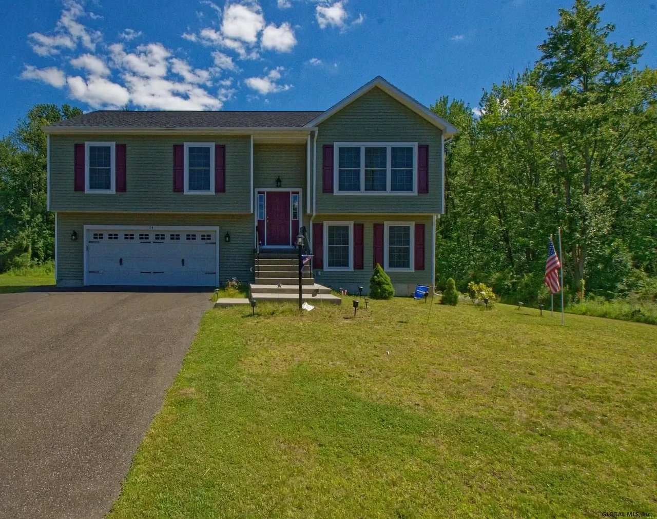 74 Elliot Rd