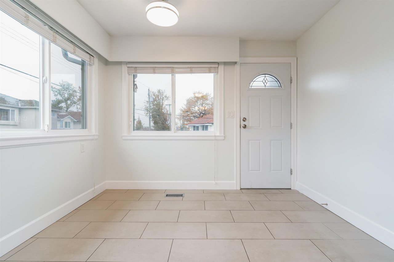 2019 E 45th Ave