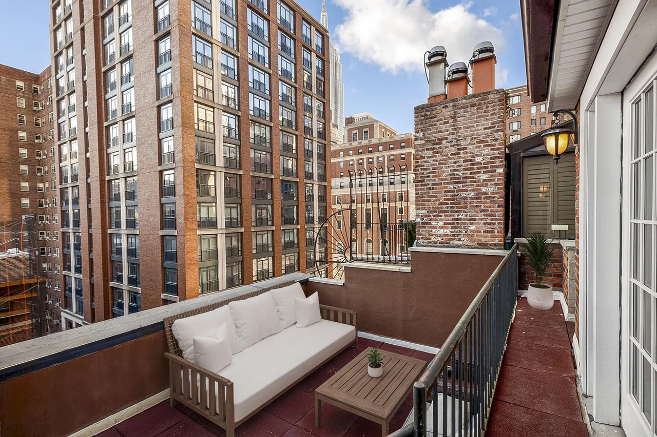 105 East 37th Street, Apt 4-B