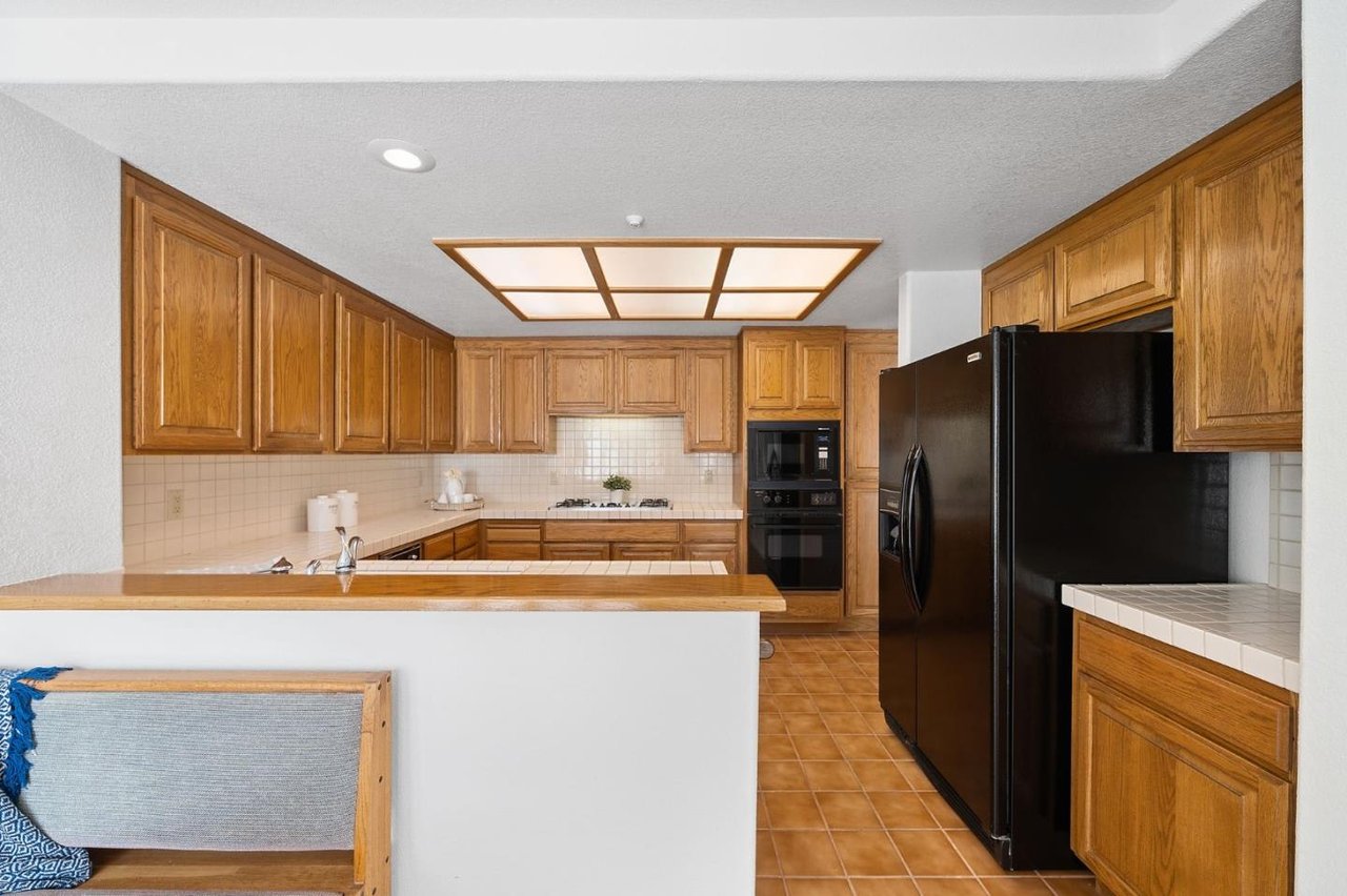 13 Tulip Ln