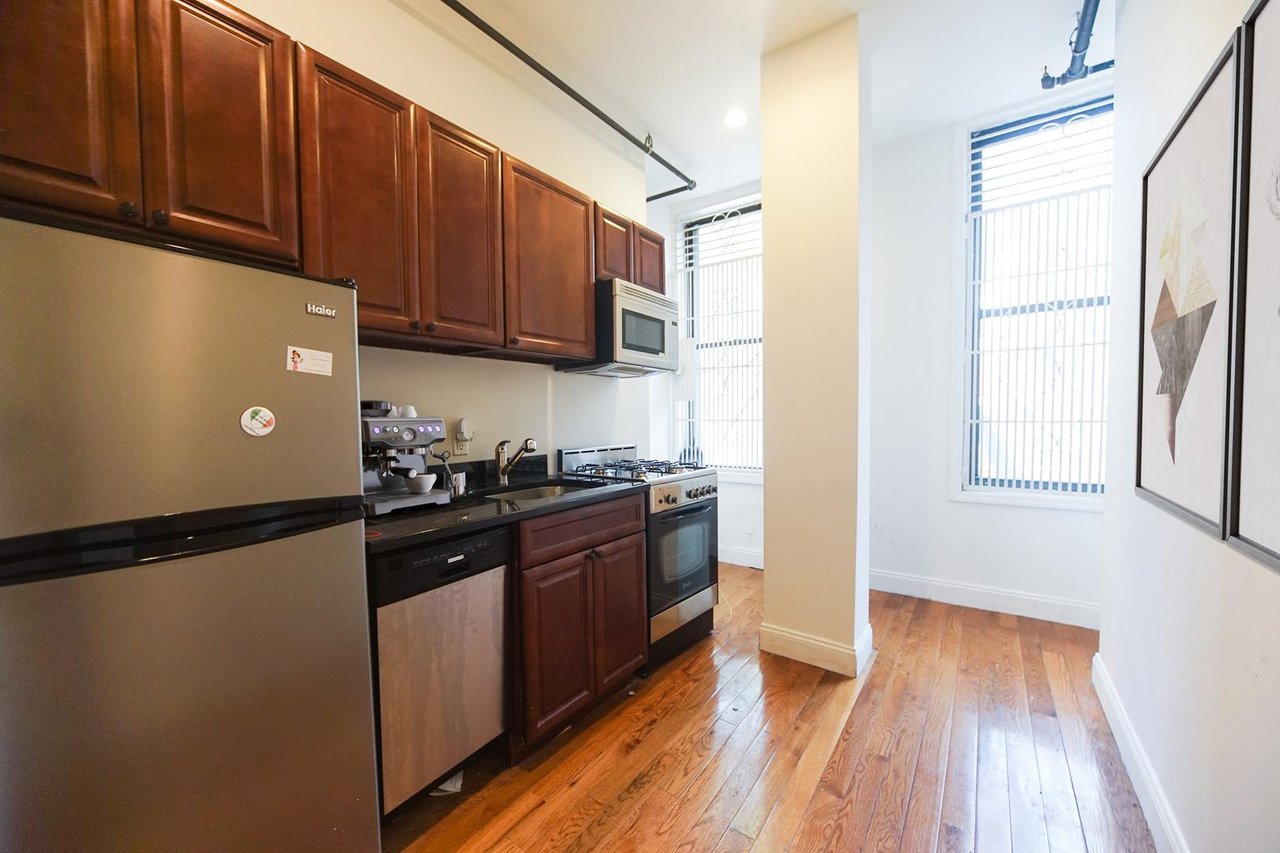 31 Saint Marks Place, Apt 1