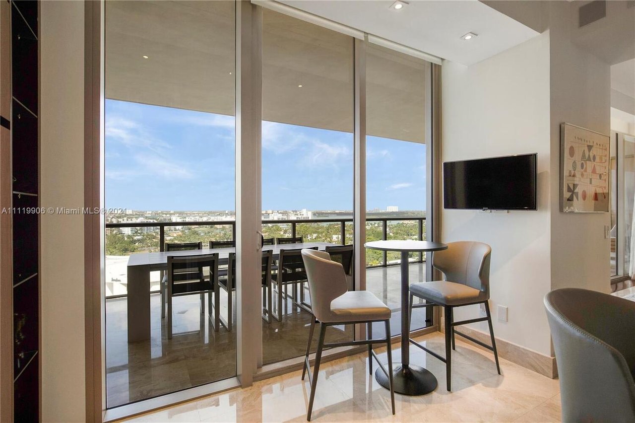 9705 Collins Ave, #1403N