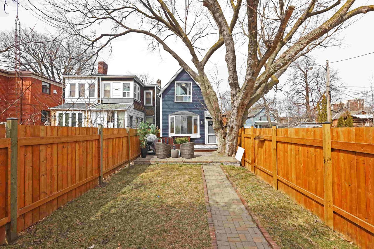 CHARMING DETACHED HOME
