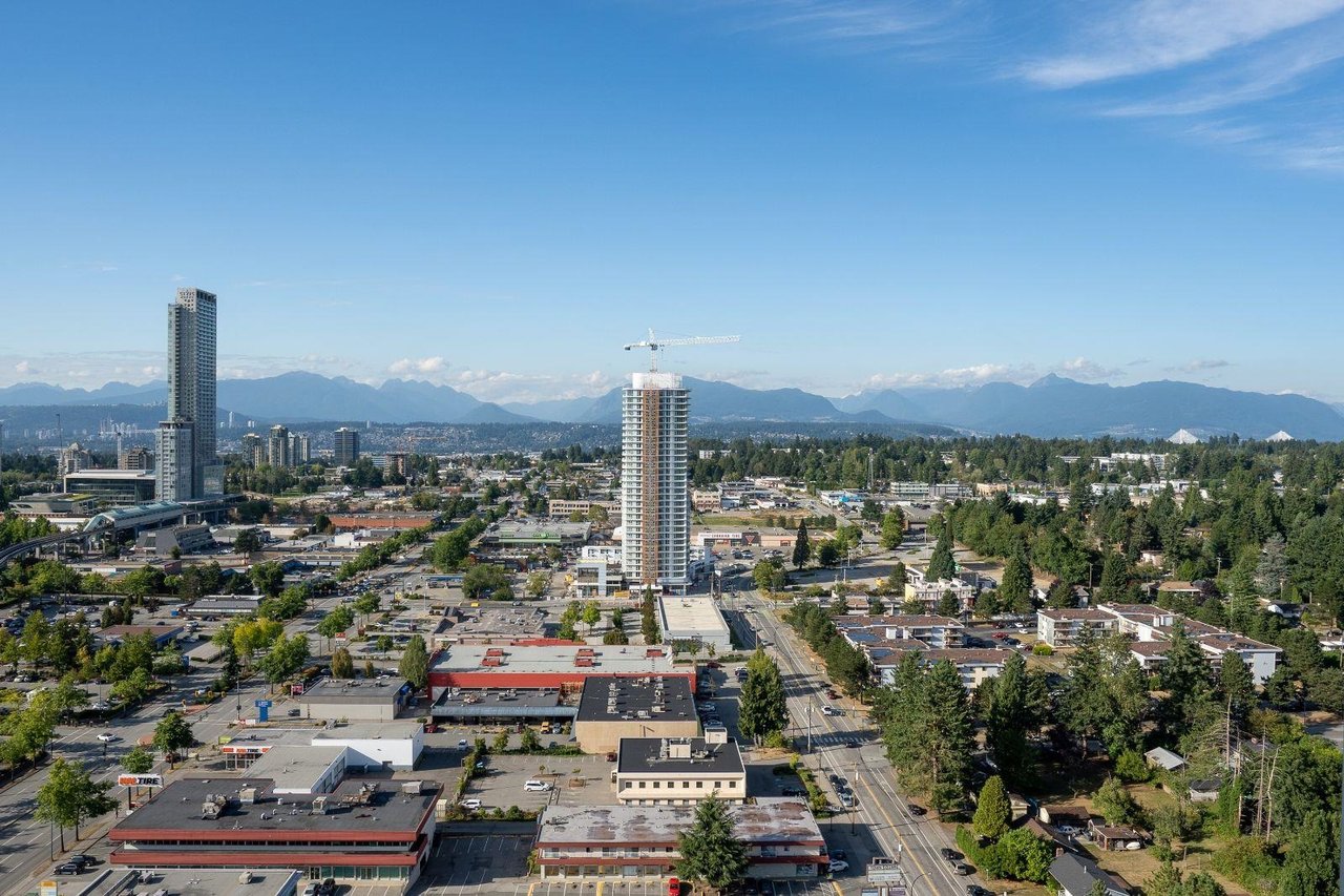 2704-13688 100 Avenue, Surrey