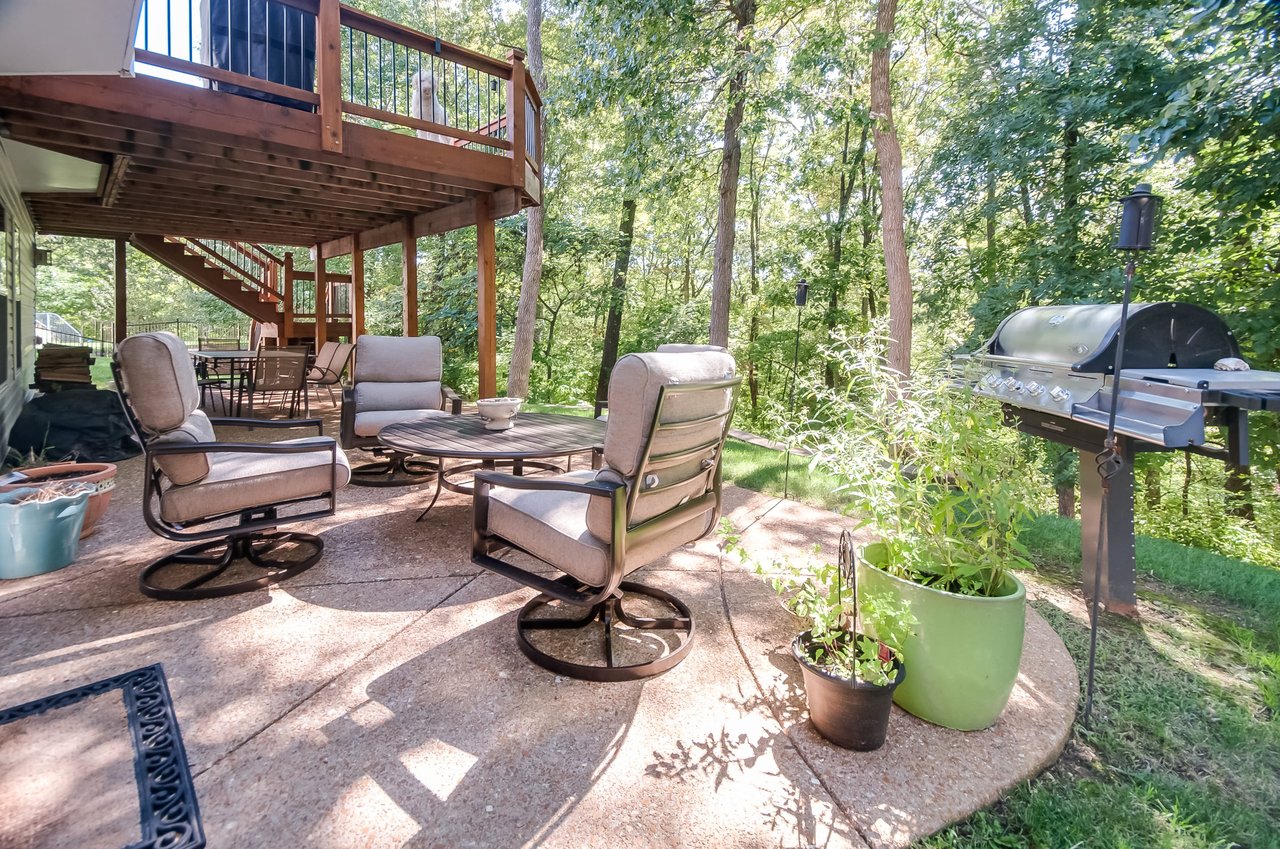 Represented Buyer and Seller - Newer Construction on Quiet Cul-de-sac
