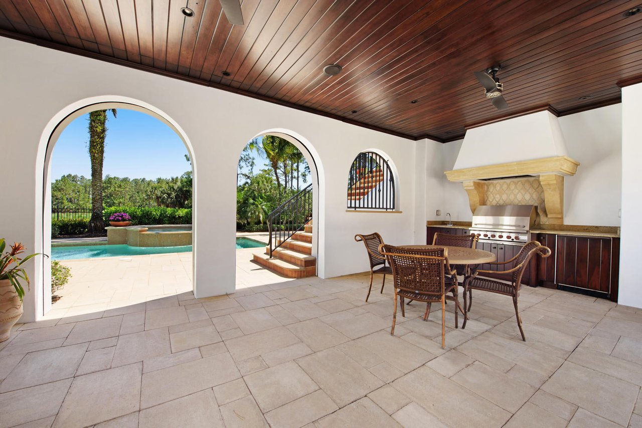 10838 Est Cortile CT