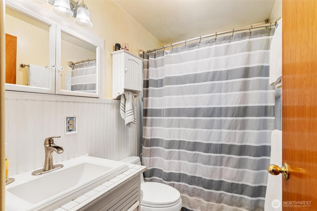 17103 44th Ave