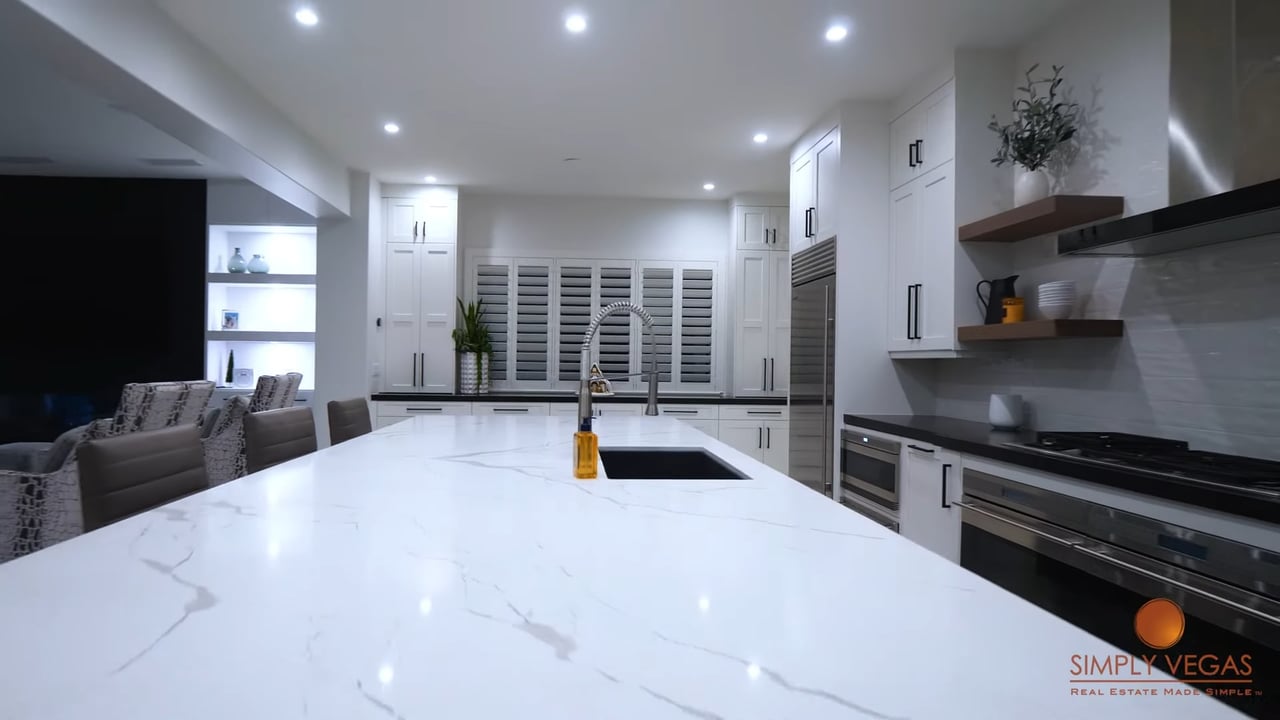 22 Midnight Ridge Dr, Las Vegas, NV 89135