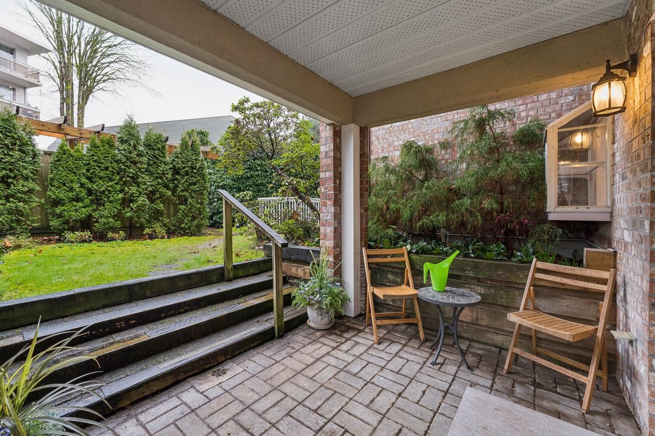 1-2110 Marine Dr