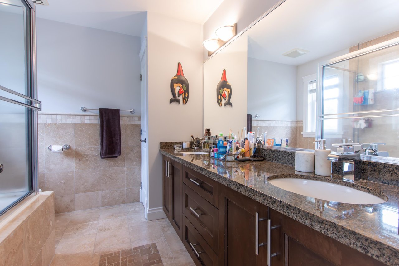41716 Honey Ln
