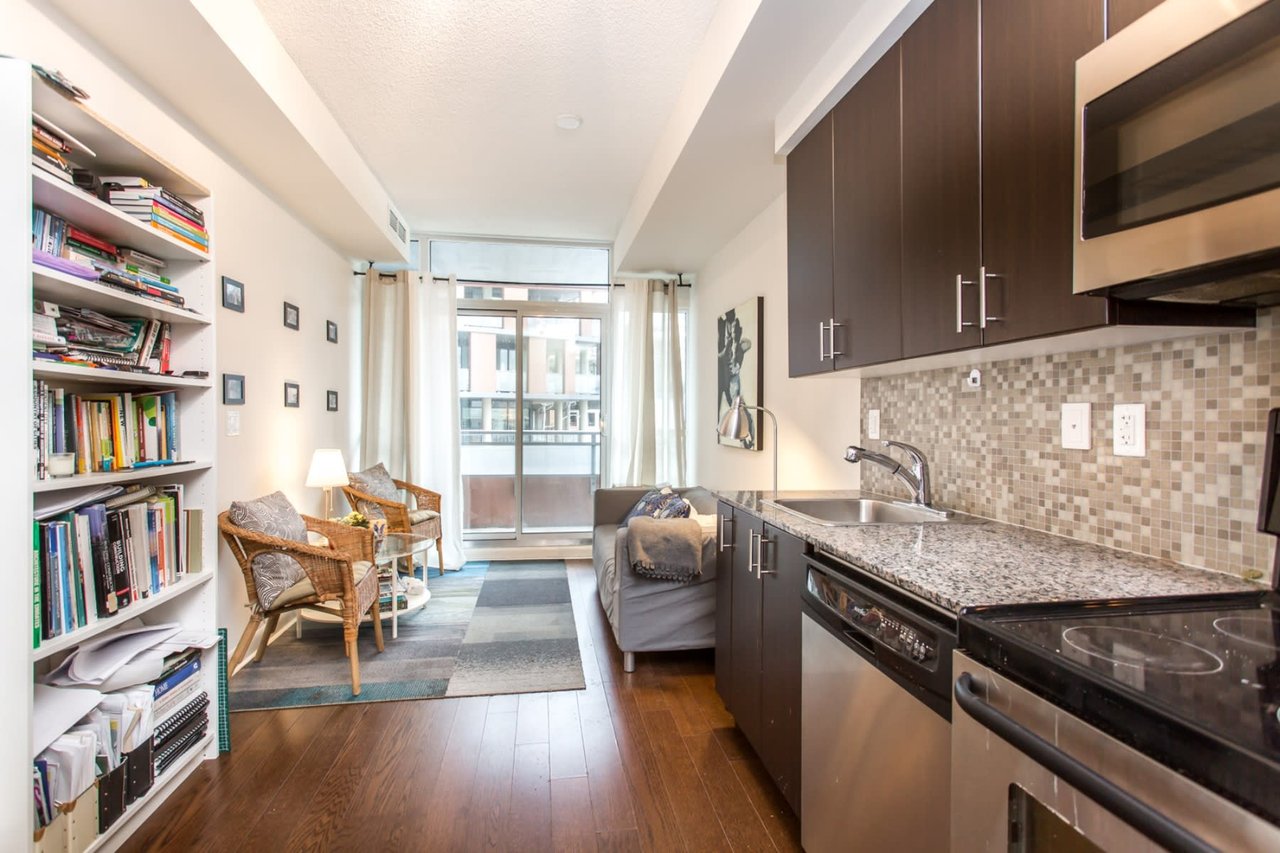 15 Bruyeres Mews
