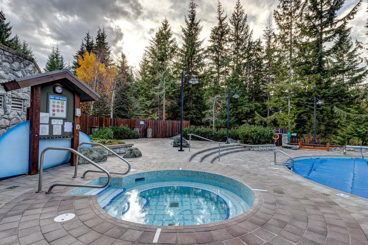 102-4660 Blackcomb Wy