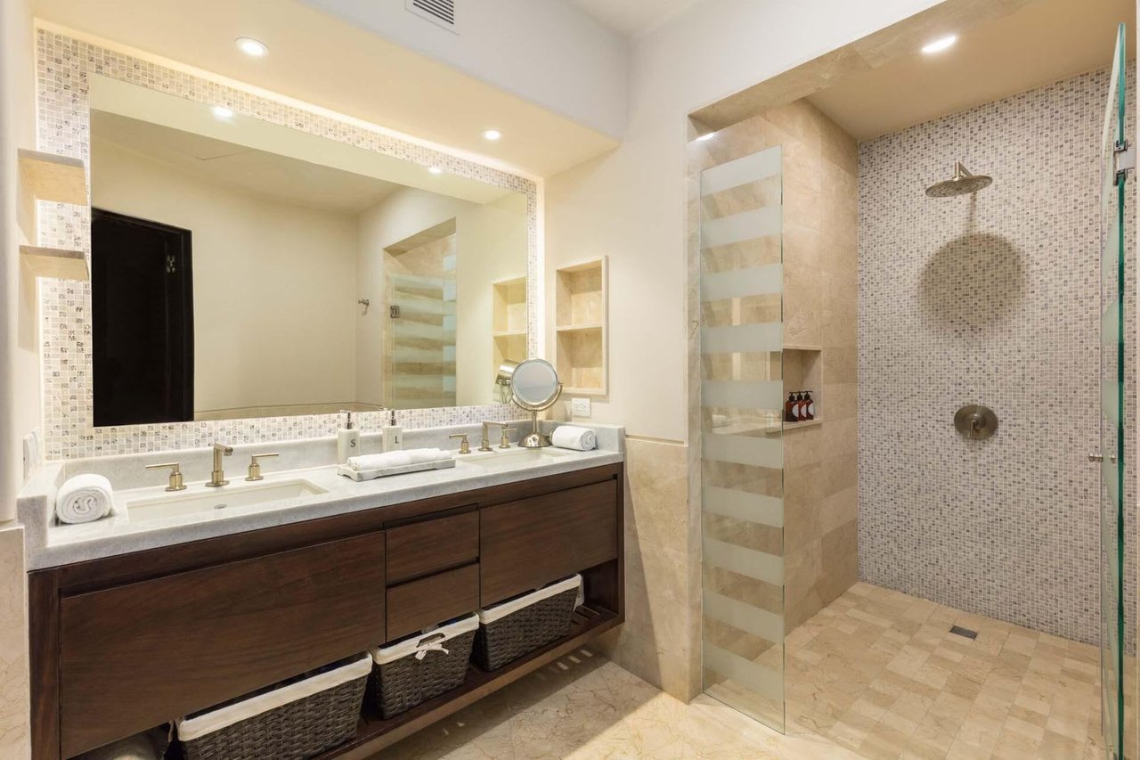 Ocean Club Residence Unit 205