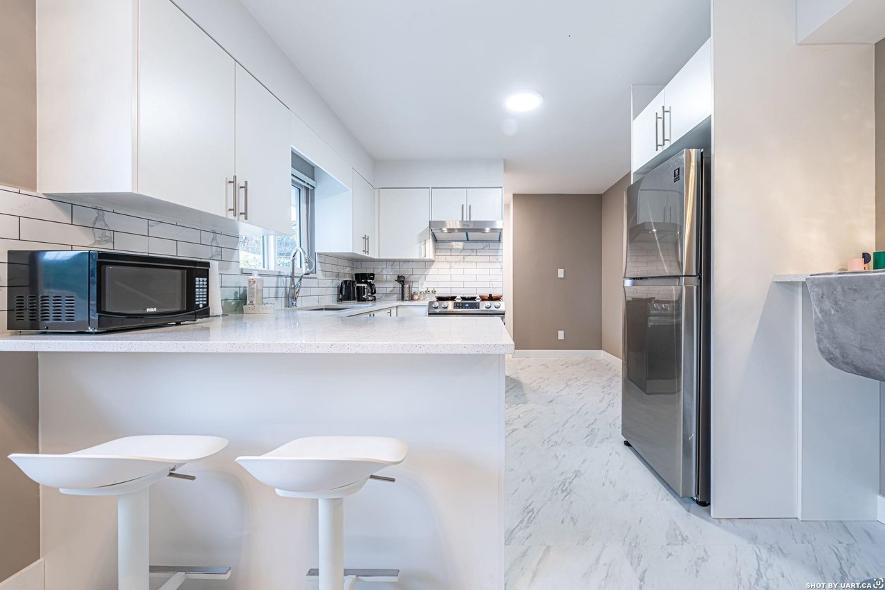 466 W 27th Ave