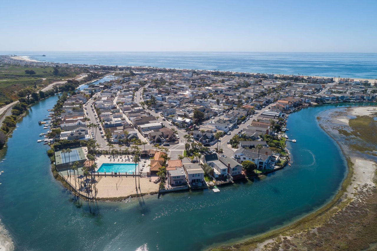 Newport Shores