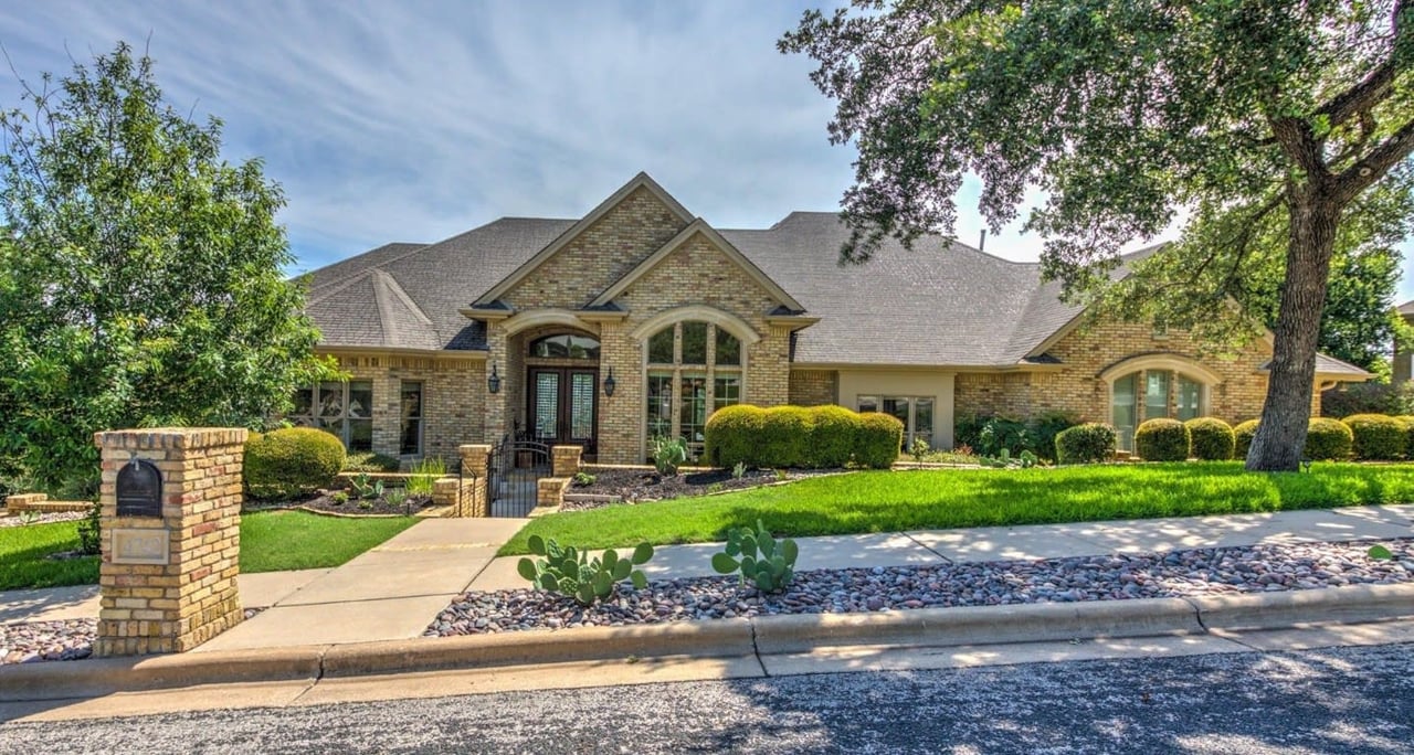 4742 Cat Mountain Dr