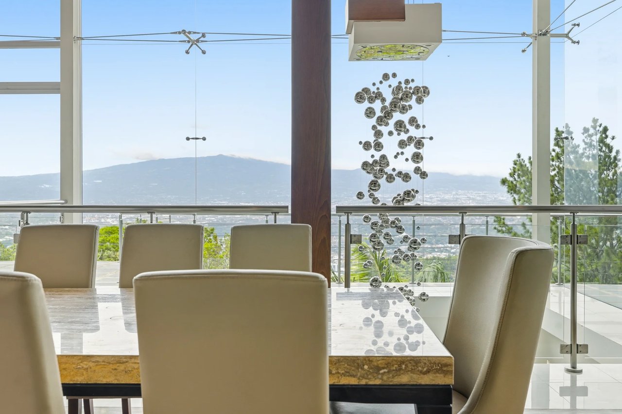 Panoramic Valley Views Retreat, Santa Ana, San Jose