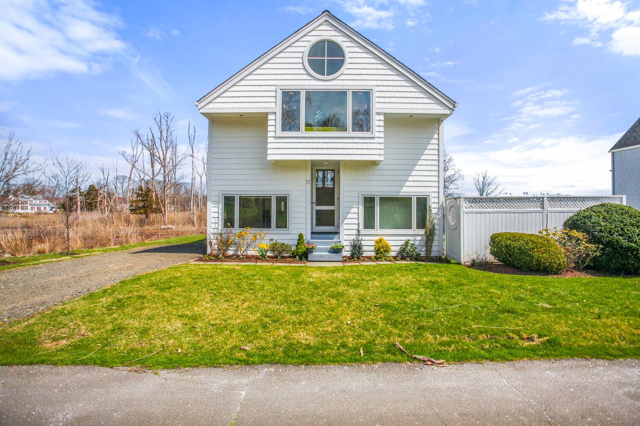 17 Meadow Lane