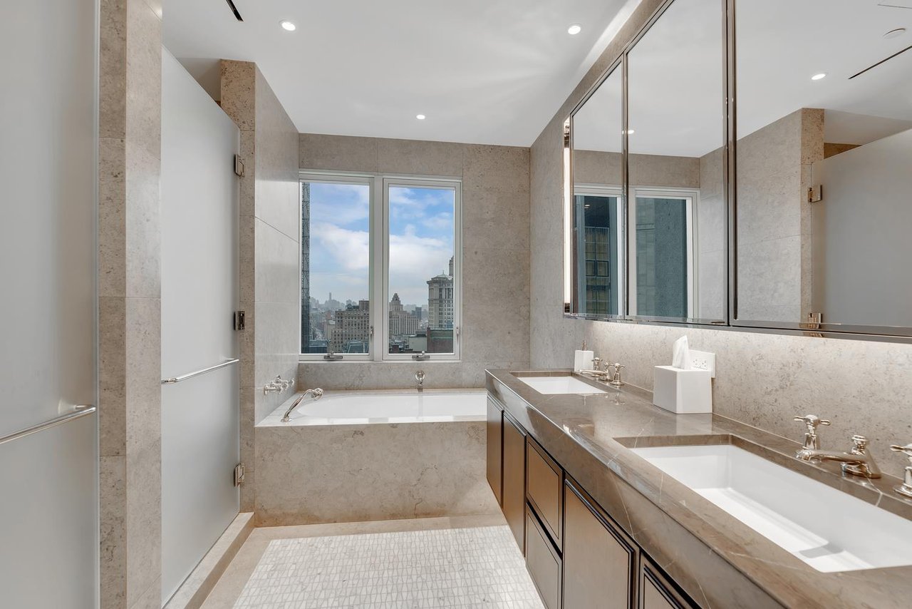 5 Beekman Street, Apt 24-A