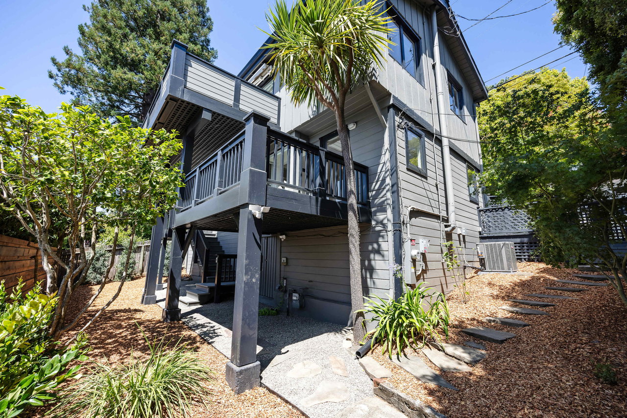62 Oakdale Avenue