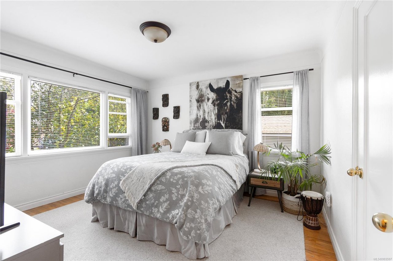 1080 San Marino Cres, Saanich