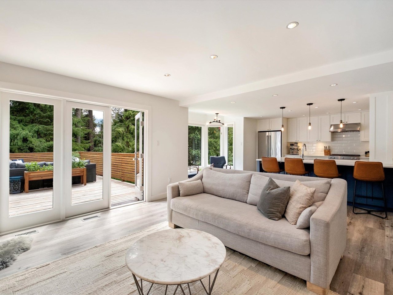 8309 Valley Dr