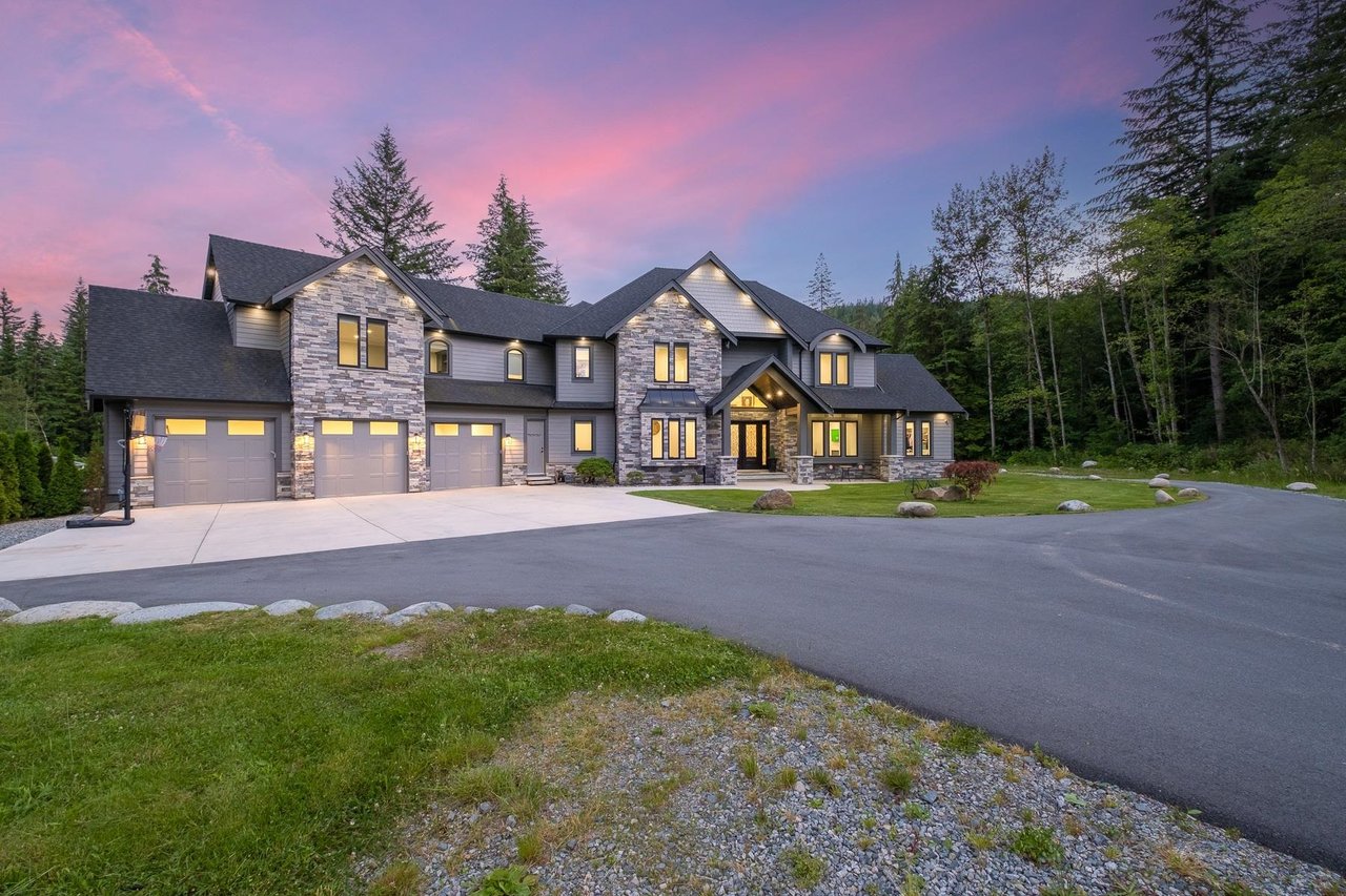 29622 Dewdney Trunk Rd