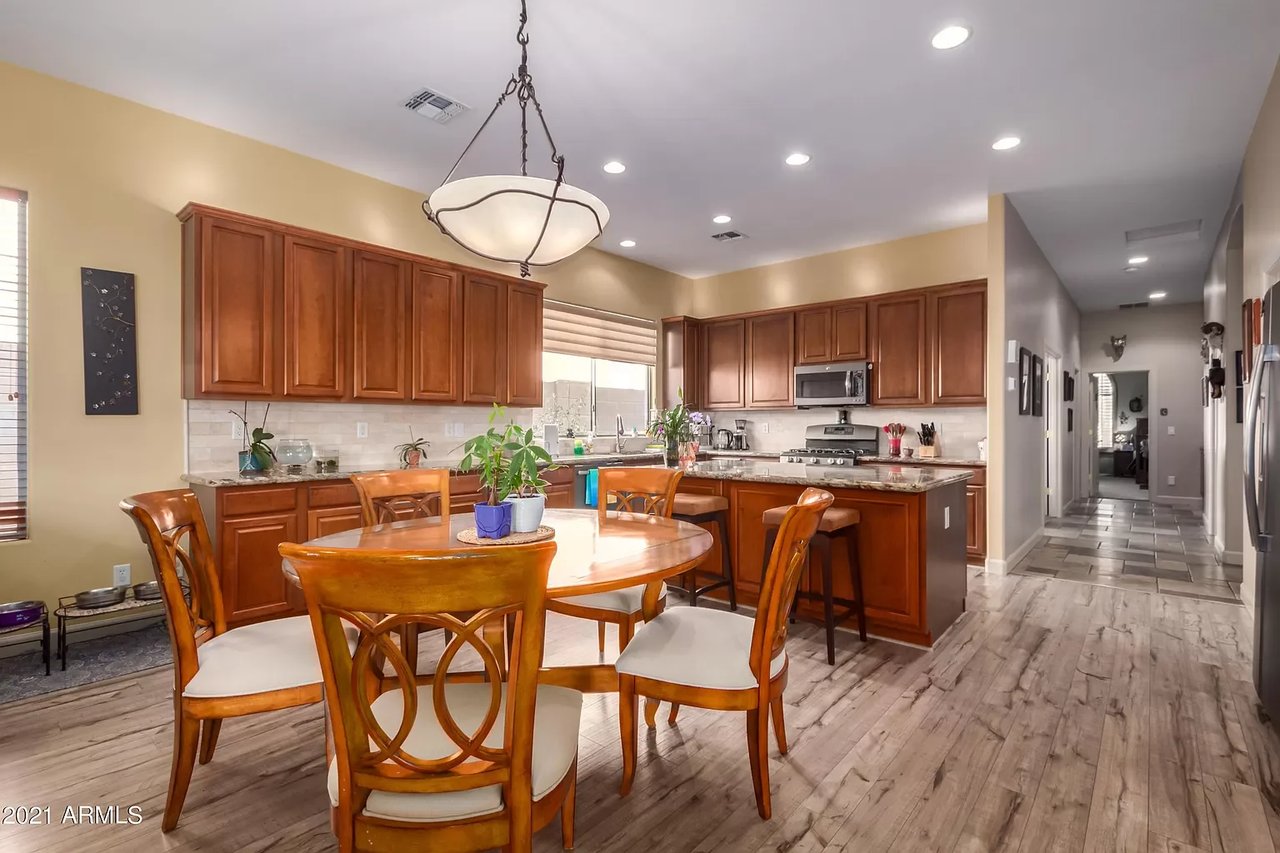 4052 E Desert Forest Trl