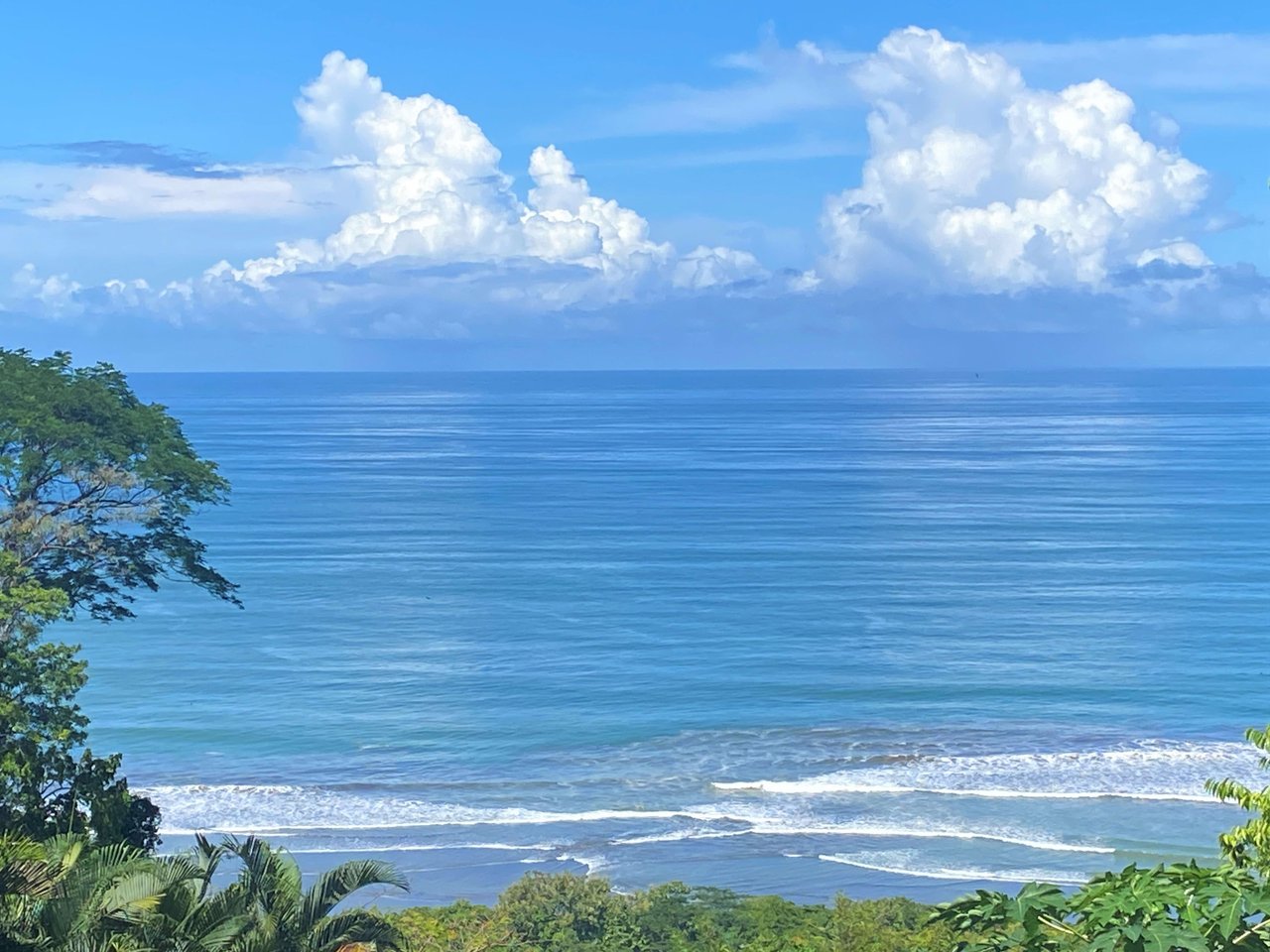 Ayacucho - Outstanding ocean view lot within walking distance to the beach! 