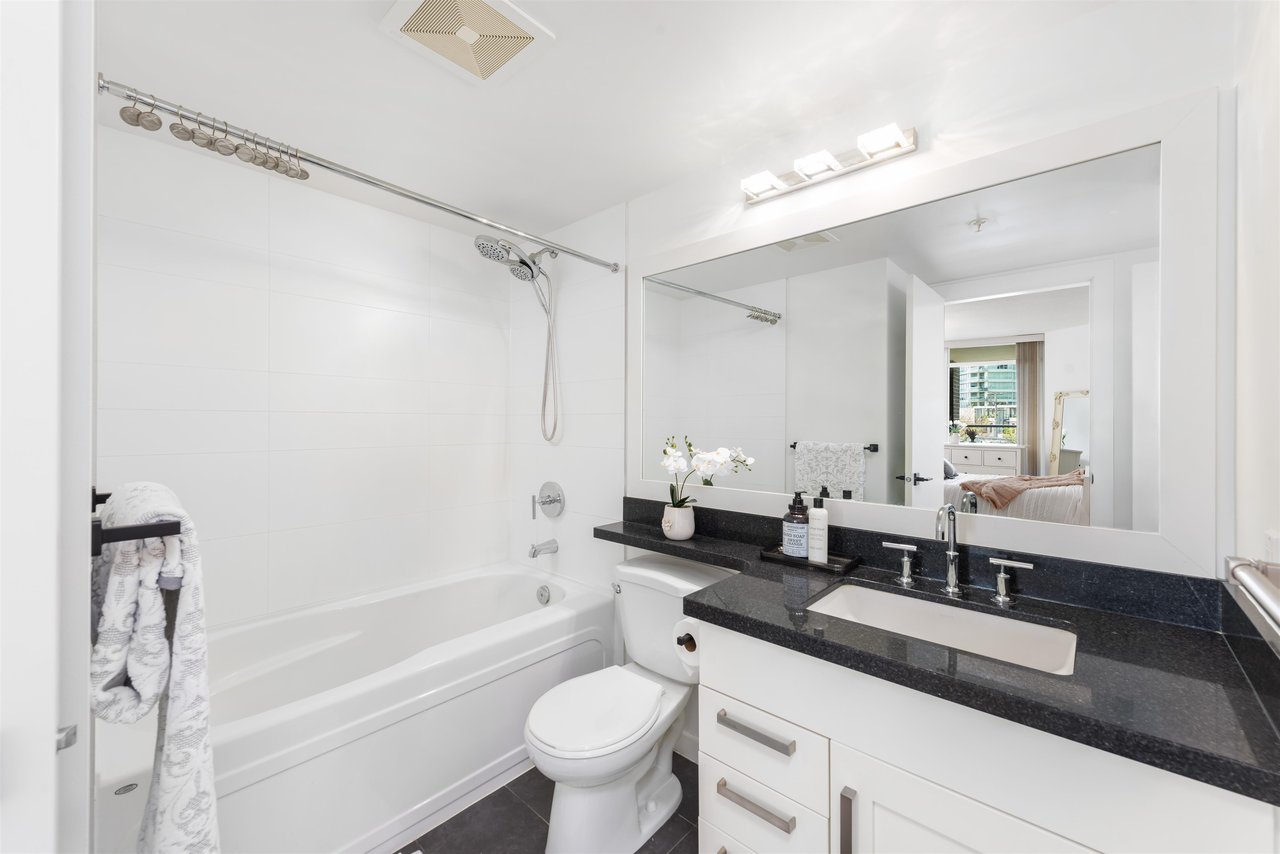206-2133 Douglas Rd