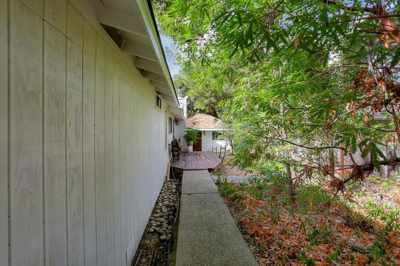10 Upper Cir