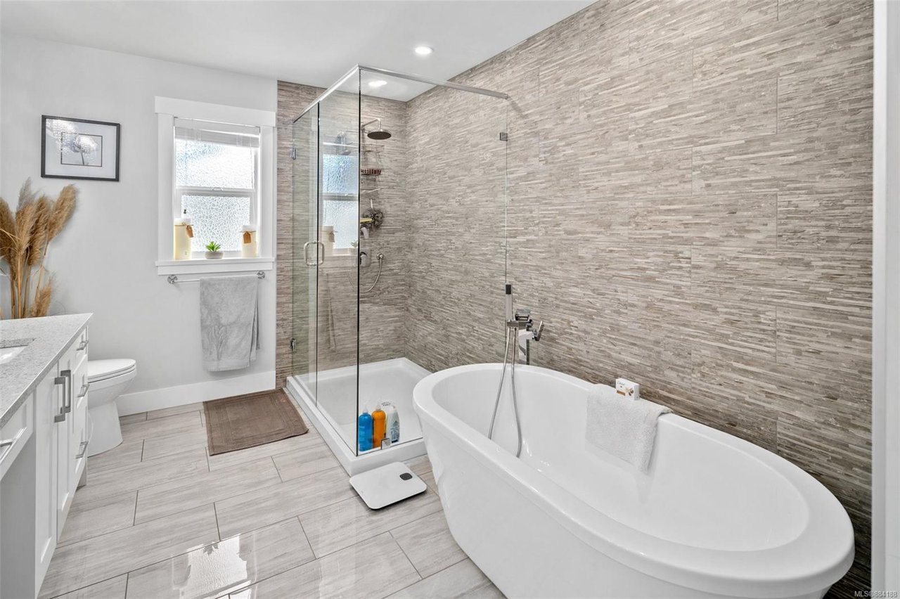 2544 West Trail Crt, Sooke