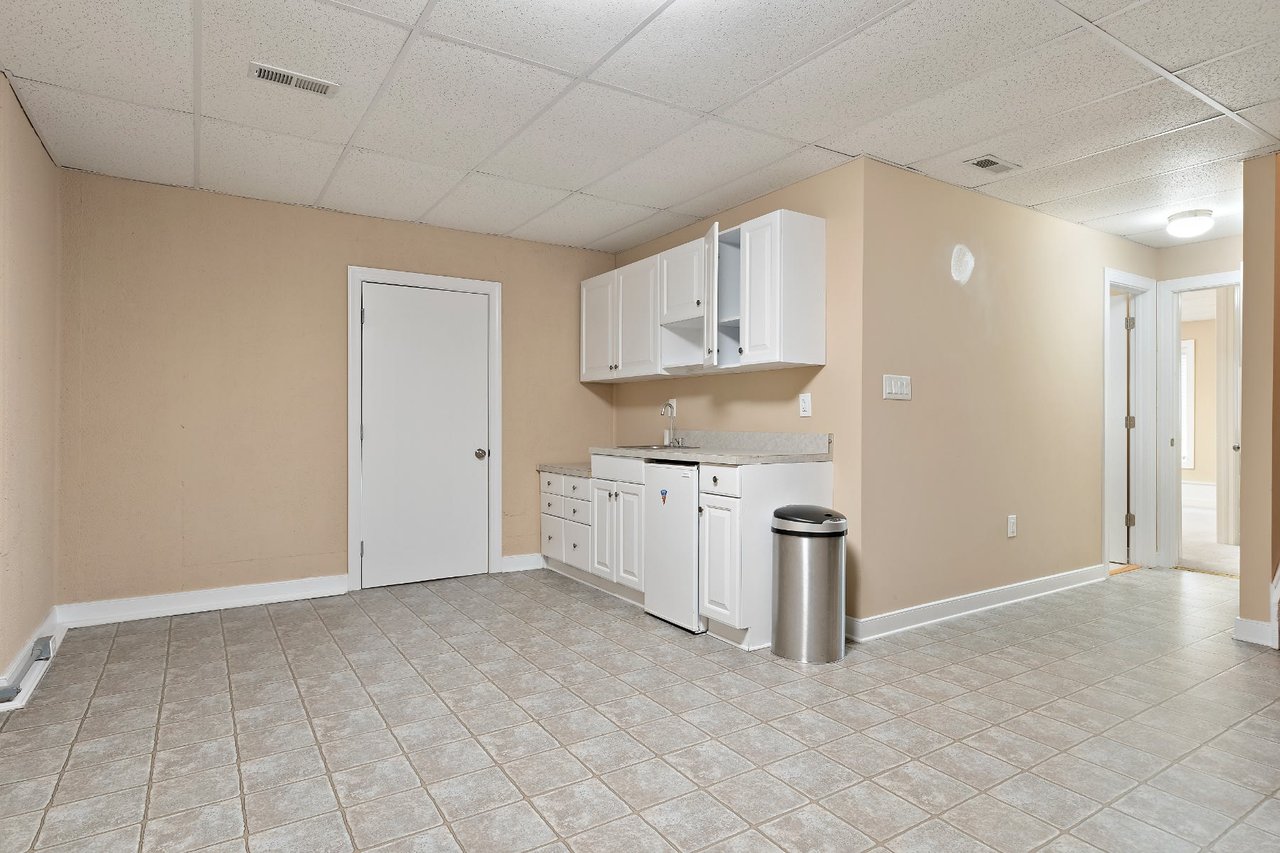 8805 Thornton Heath Drive