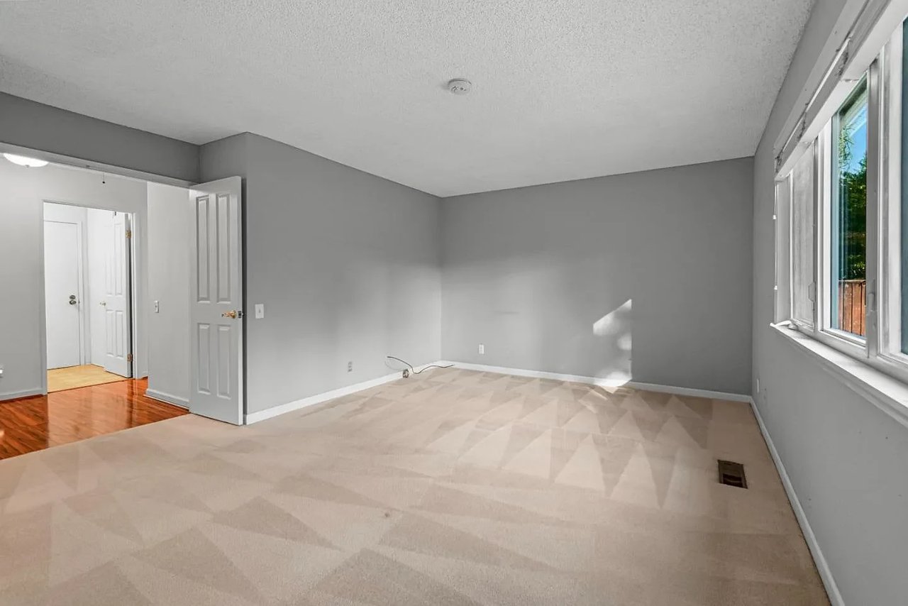 4618 Del Valle Pkwy