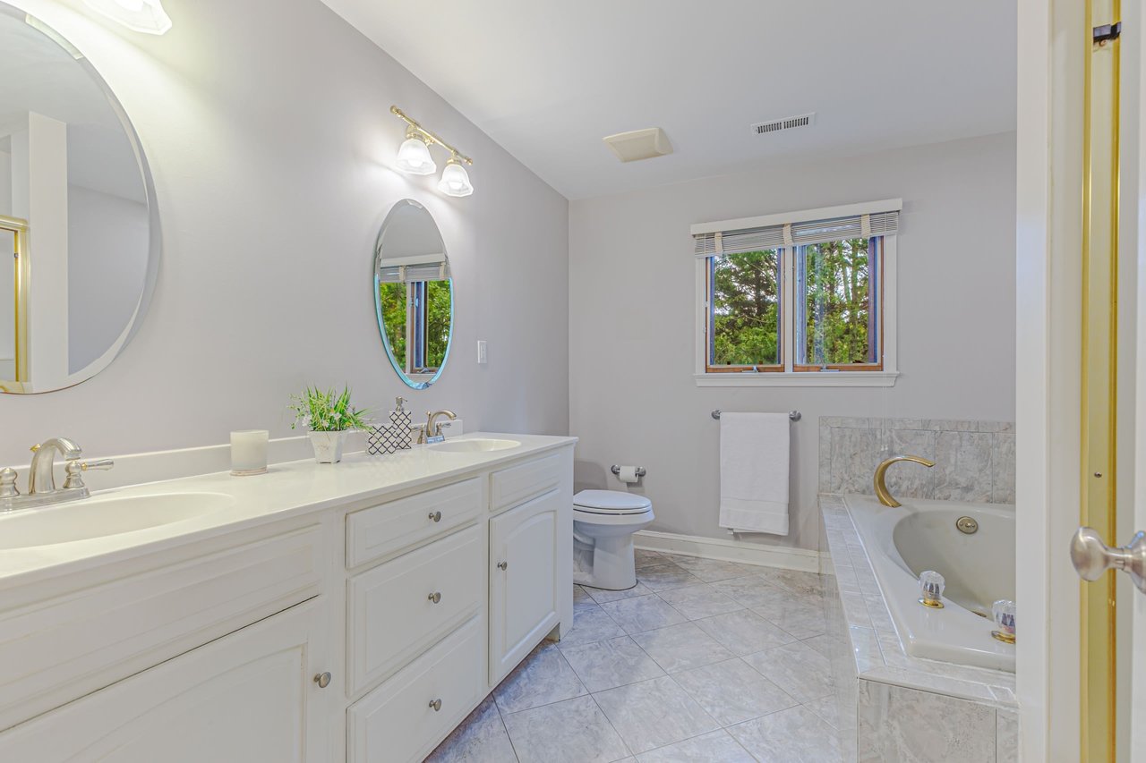 9225 Vendome Drive, Bethesda MD 20817