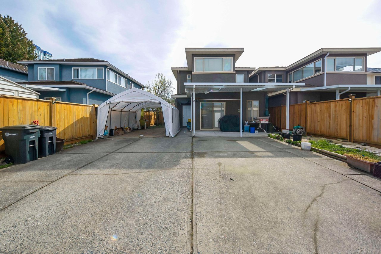 6963 Nelson Ave
