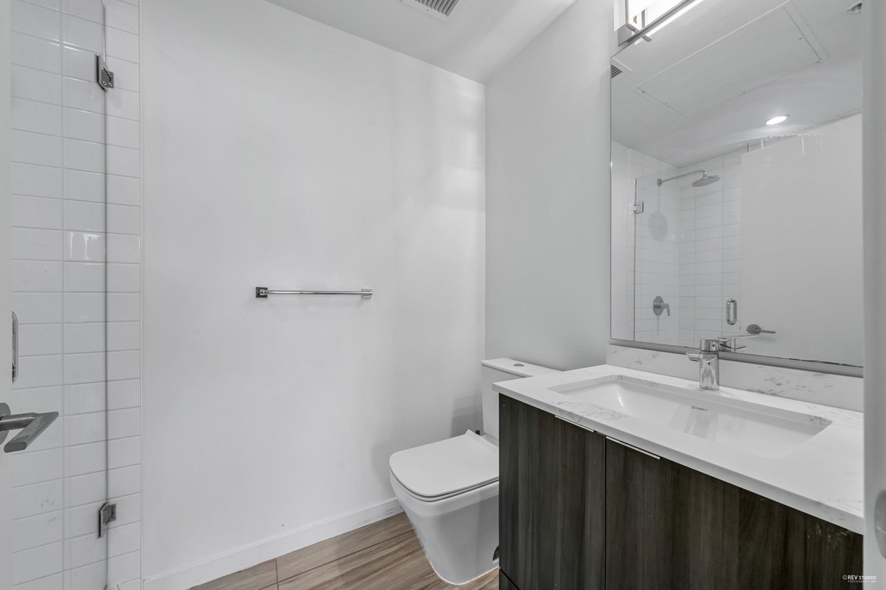 416-725 Marine Dr