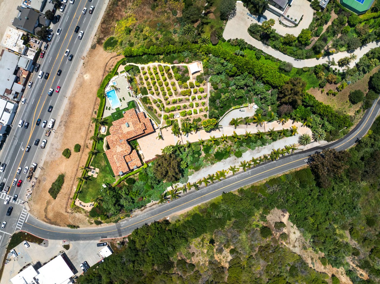 The Carbon Canyon Estate