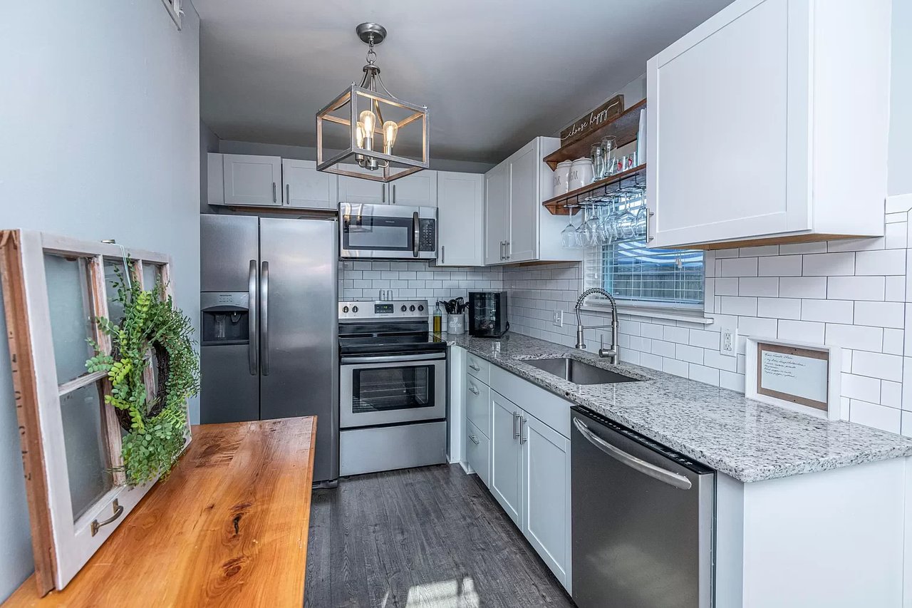 415 Parkdale Dr #11D