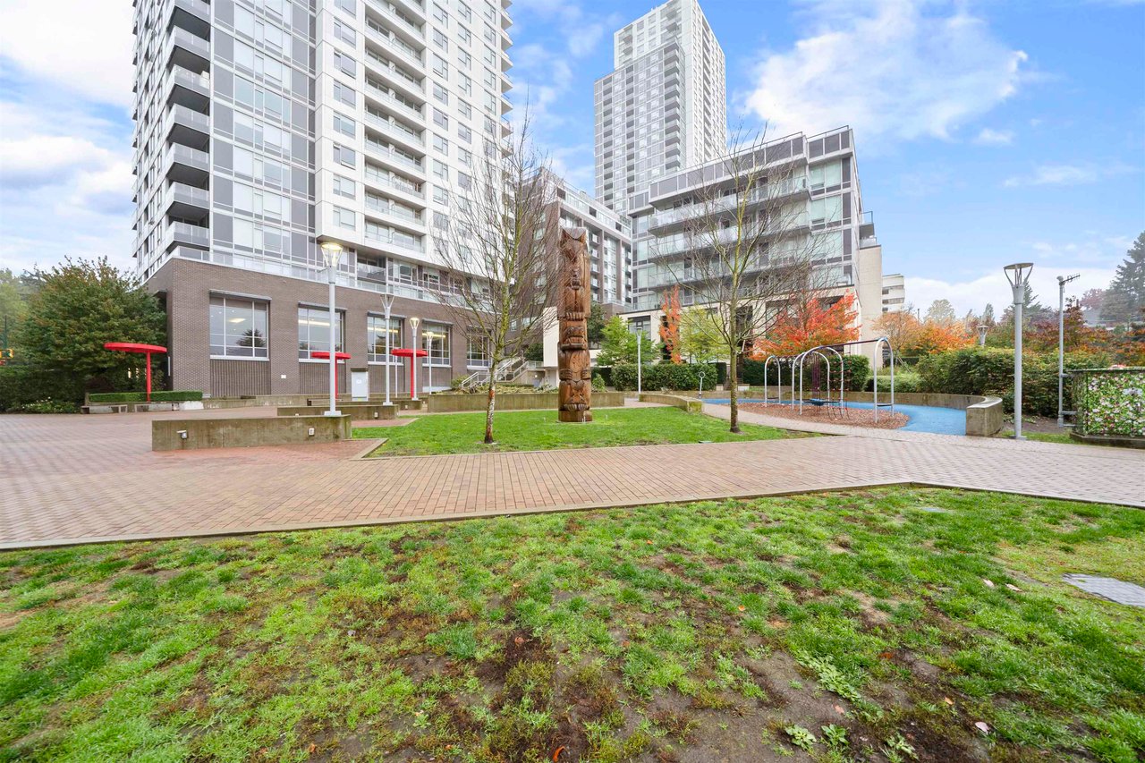 1808-5515 Boundary Rd