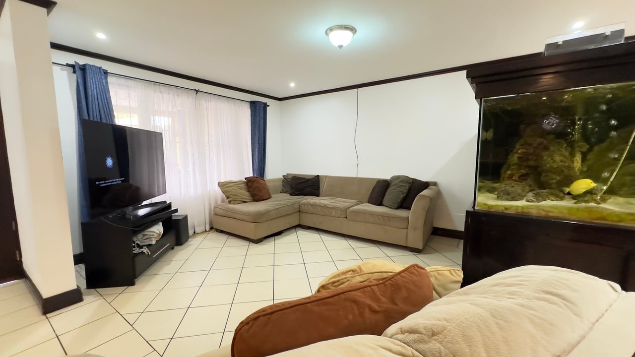 Colonial Residence With Jacuzzi, Curridabat, San Jose