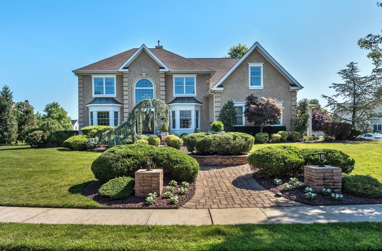 Hidden Lake Estates in Mount Laurel